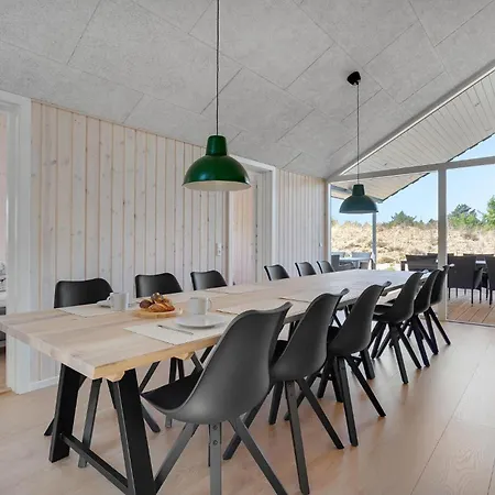 Pet Friendly In Romo With Kitchen Tagholm