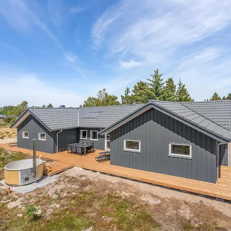 Pet Friendly In Romo With Kitchen