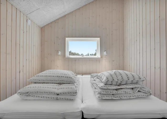 5 Bedroom Pet Friendly In Semesterbostad Romo