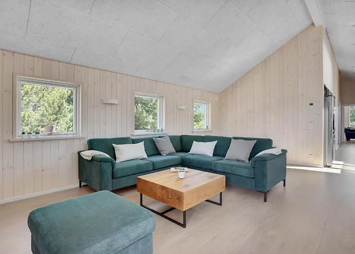 Semesterbostad 5 Bedroom Pet Friendly In Romo