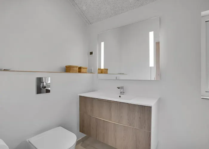 5 Bedroom Pet Friendly In Semesterbostad