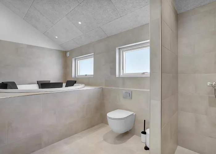 Semesterbostad 5 Bedroom Pet Friendly In *